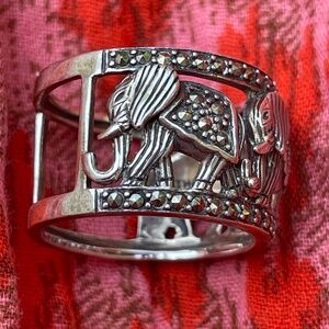 Ladies Sterling Elephant Ring